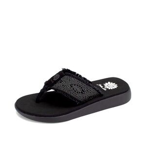 Yellow box GISELE sandals color black medium width